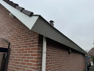 Montage Keralit Gevelbekleding, en colorcoat boeidelen en windveren in Terborg – foto 3