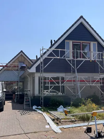 Gevel- en dakrand renovatie van 65 m² in Oldenzaal met Keralit en Colorcoat HPS – foto 3