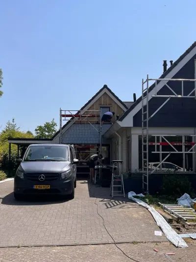 Gevel- en dakrand renovatie van 65 m² in Oldenzaal met Keralit en Colorcoat HPS – foto 4