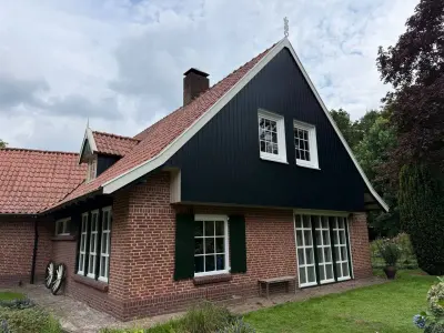 Houten gevelbekleding vervangen met Kunststof Keralit Gevelbekleding in Eibergen – foto 2