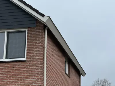 Montage Keralit Gevelbekleding, en colorcoat boeidelen en windveren in Terborg – foto 4