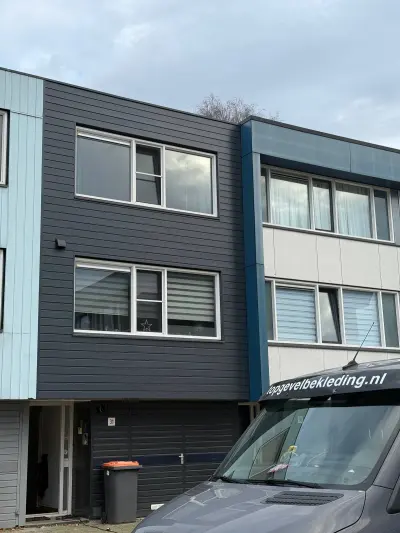 Renovatie gevelbekleding met 50 m² Keralit voor een tussenwoning in Enschede – foto 2