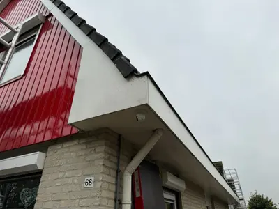 Montage Keralit Gevelbekleding, boeidelen en windveren in Lelystad – foto 6